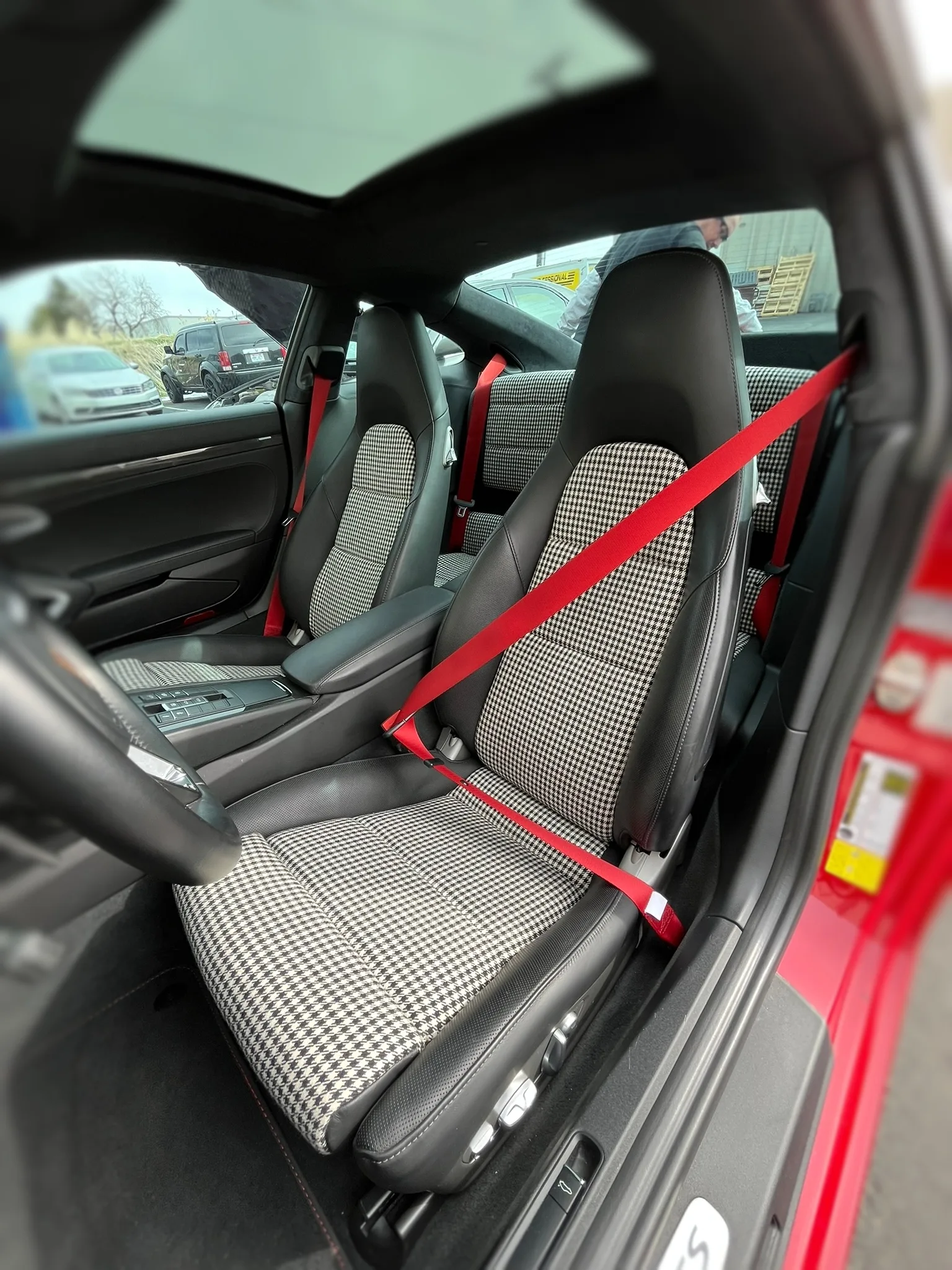 2017 Porsche 911, Houndstooth Pepita Inserts + New Red Belts